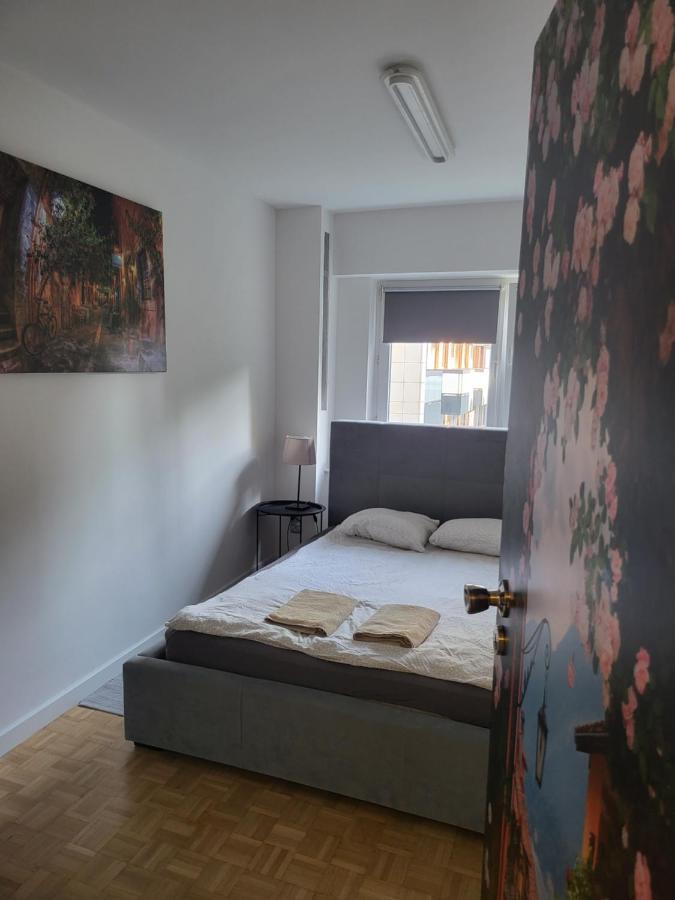 Studio Zelazna Rooms Near Old Town วอร์ซอ ภายนอก รูปภาพ